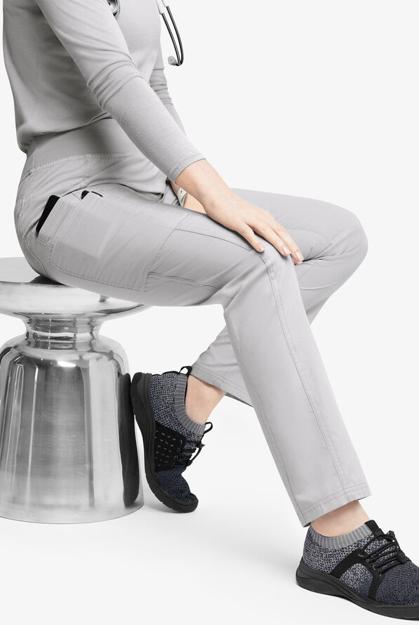 Pantal&oacute;n m&eacute;dico Butter-Soft Originals de tiro medio estilo yoga con piernas entalladas y 5 bolsillos para mujer - Silver - 4