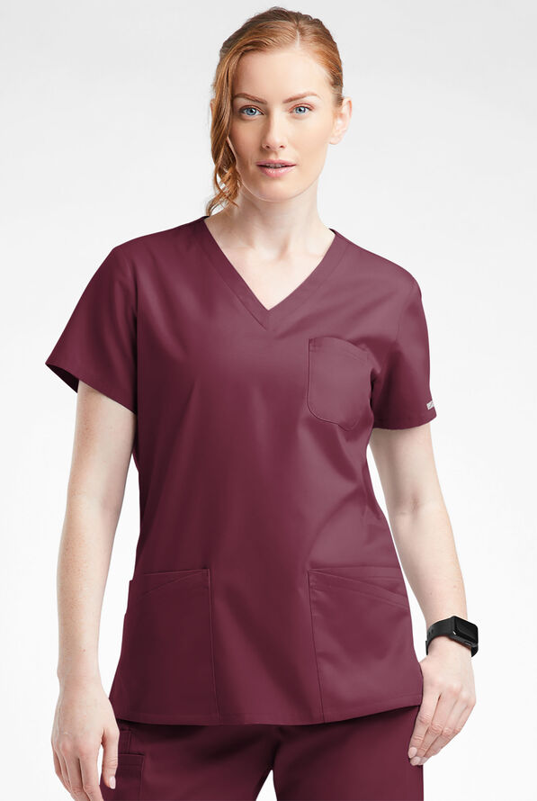 Blusa médica Butter-Soft Originals con cuello en V curvo y 7 bolsillos para mujer - Wine - 2
