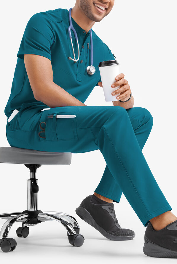 Pantal&oacute;n m&eacute;dico MOVEMENT by Butter-Soft STRETCH Hadar estilo cargo con 9 bolsillos para hombre - Caribbean Blue - 4