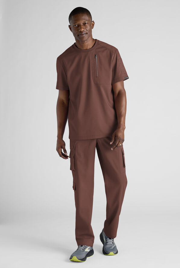 Camisa médica UA Advantage STRETCH con cuello redondo y 1 bolsillo para hombre - French Roast - 8