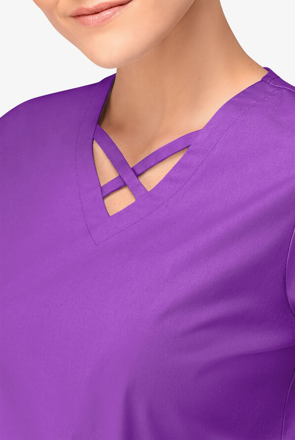 Blusa m&eacute;dica UA Butter-Soft STRETCH con lazos entrecruzados y 4 bolsillos para mujer - Wild Plum - 3