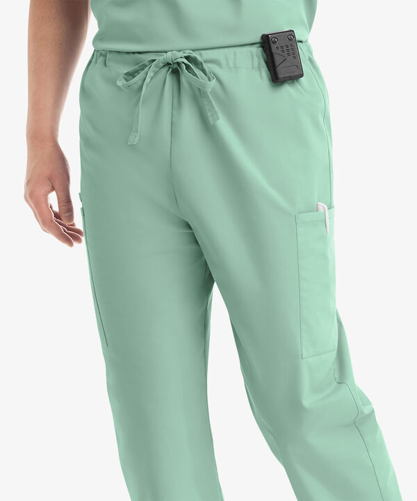 Pantalón médico unisex Butter-Soft Core by UA™ estilo cargo con cordón y 4 bolsillos  - Juniper Breeze - 2