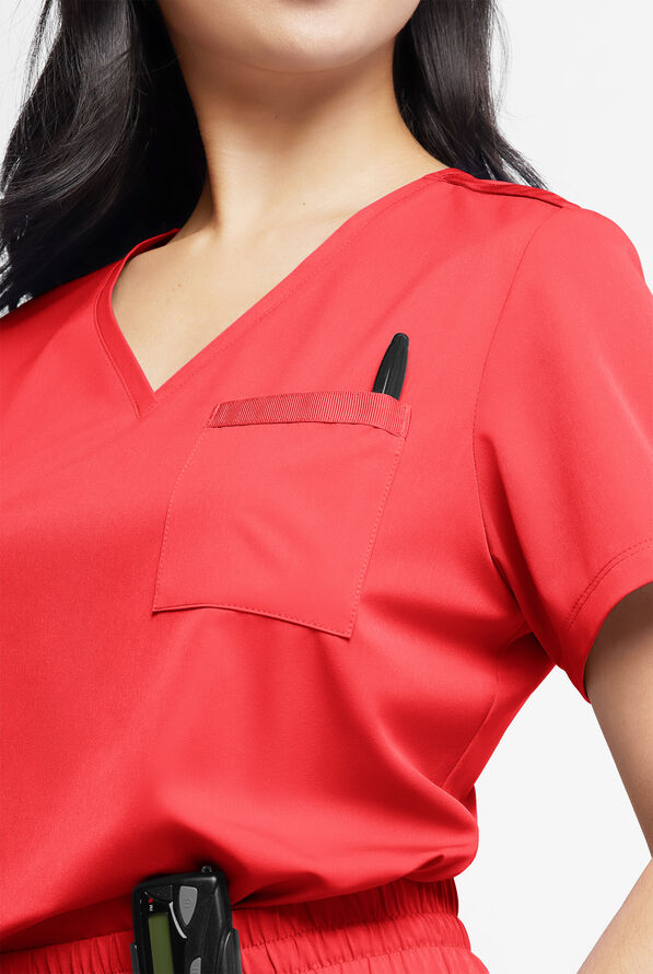 Blusa médica WhisperLite Zora Stretch con cuello en V y 2 bolsillos para mujer - Diva Red - 4