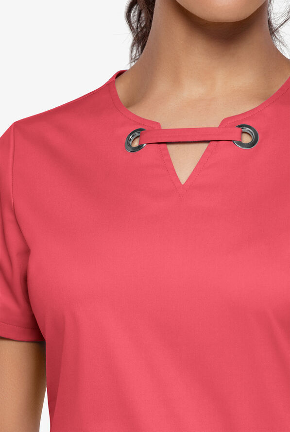 Blusa m&eacute;dica UA Butter-Soft STRETCH con ojales y 4 bolsillos para mujer - Coral Spice - 3