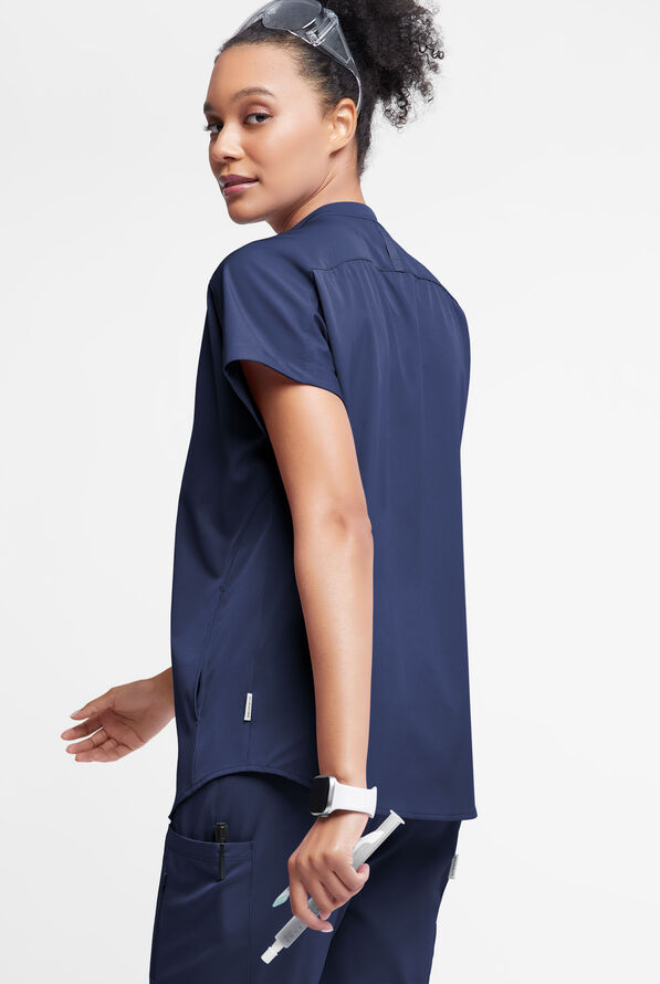 Blusa médica WhisperLite Aerin con mangas dolmán y 3 bolsillos para mujer - Navy - 5