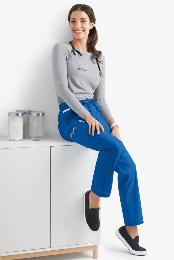 Pantalón médico Butter-Soft Core by UA™ petite con 8 bolsillos y piernas pitillo para mujer - Royal - 2