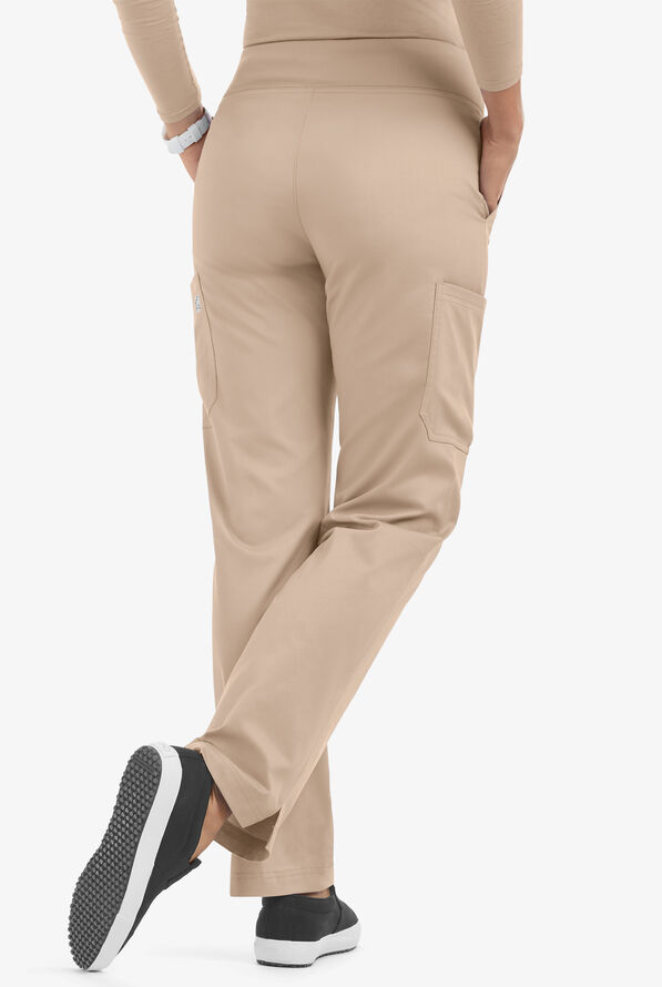 Pantal&oacute;n m&eacute;dico UA Butter-Soft STRETCH estilo yoga con cintura de punto tejido y 4 bolsillos para mujer - Iced Latte - 3