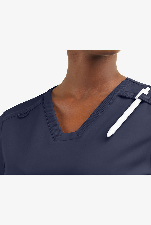 UA Exclusive Cherokee Workwear Professionals Active Women's 4-Pocket STRETCH V-Neck Scrub Top - Navy - 3