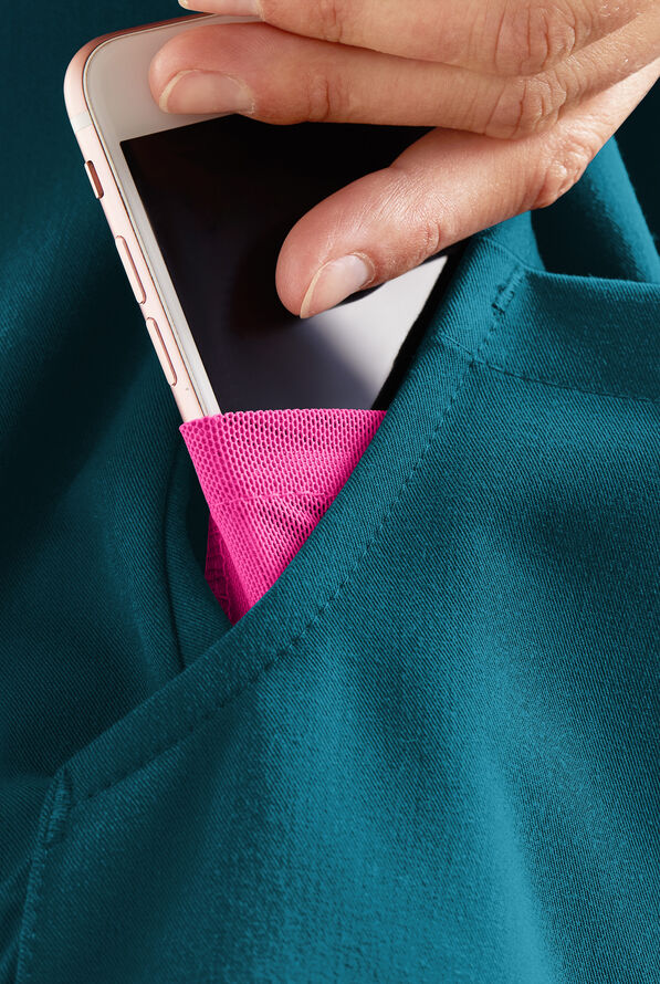 Blusa m&eacute;dica MOVEMENT by Butter-Soft Antares STRETCH con cuello en V y 6 bolsillos para mujer - Caribbean Blue - 6