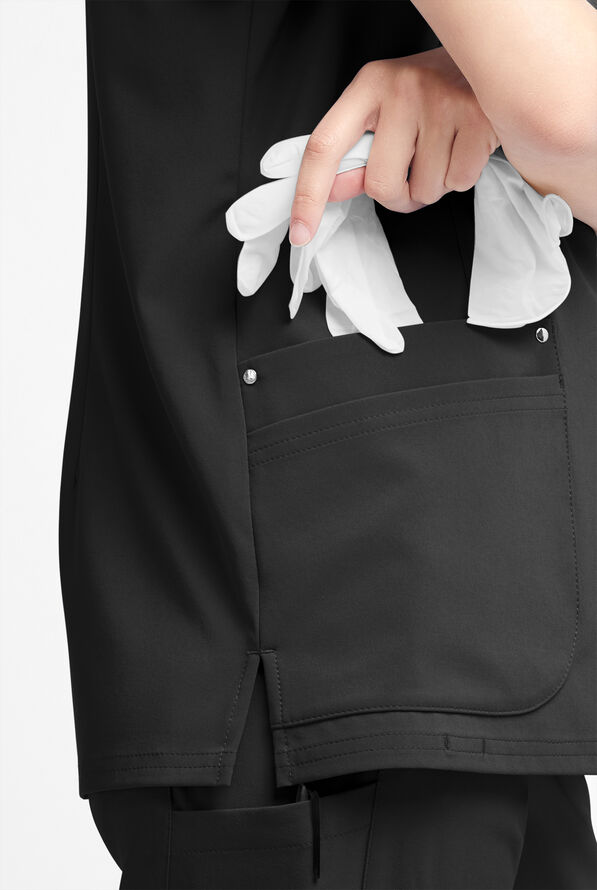 Blusa m&eacute;dica Easy STRETCH Arianna con cuello curvo y 4 bolsillos para mujer - Onyx Black - 5