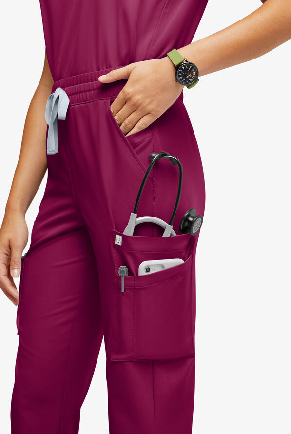 Pantalón médico ReSurge Topaz con cordón ajustable y 11 bolsillos para mujer - Wine - 2
