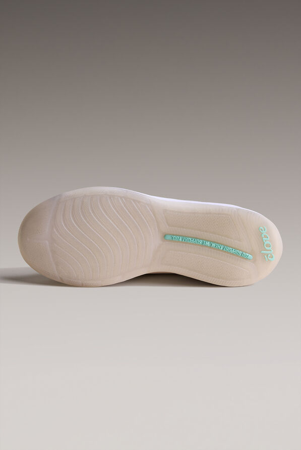 Clove Classic Brilliant White Women's Bungee Athletic Shoe - White - 5