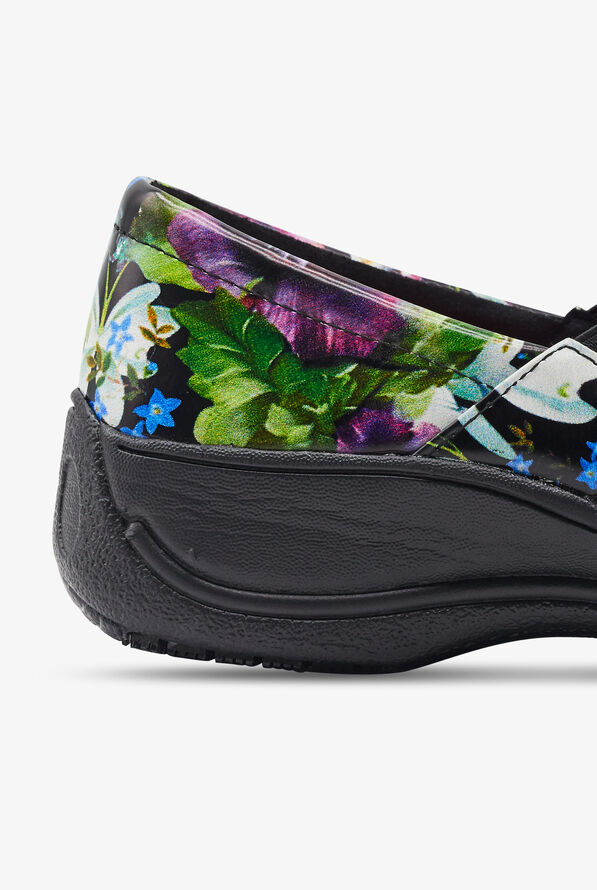 laforst nursing shoes