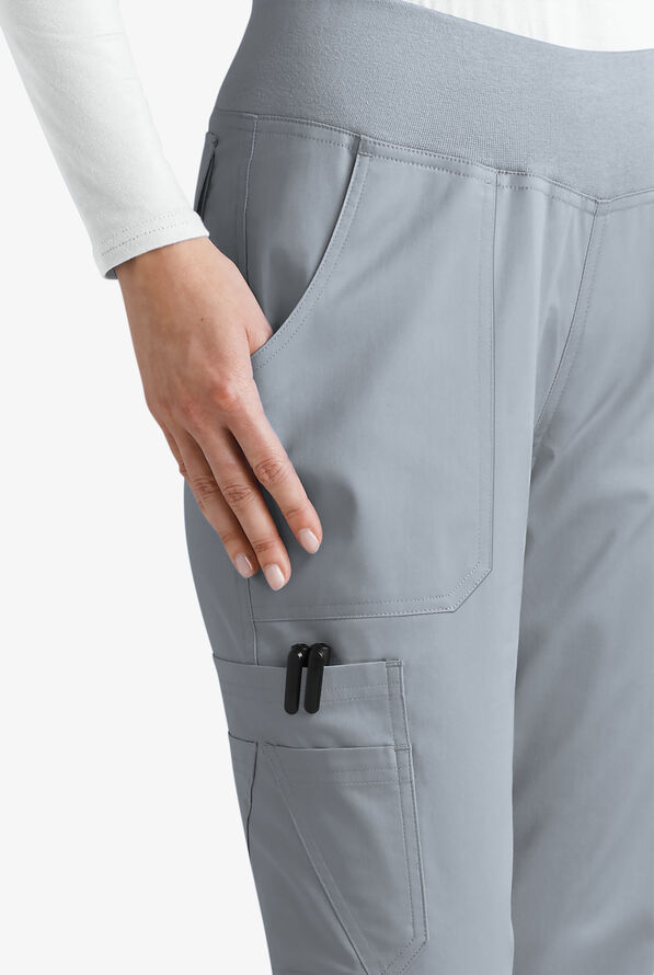 Pantal&oacute;n m&eacute;dico UA Butter-Soft STRETCH Petite Active estilo yoga con 10 bolsillos para mujer - Silver - 3