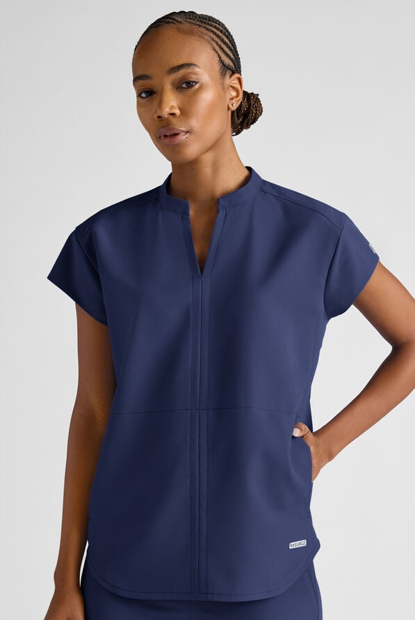 Blusa m&eacute;dica ReSurge STRETCH con mangas dolm&aacute;n y 2 bolsillos para mujer - Navy - 1