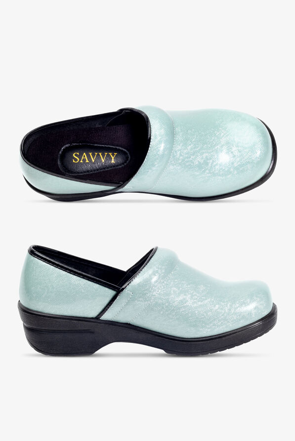 savvy nursing clogs