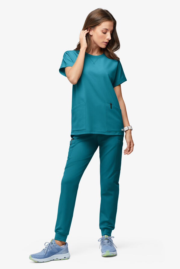 Blusa médica ReSurge con cuello redondeado y mangas dolmán para mujer - Caribbean Blue - 4