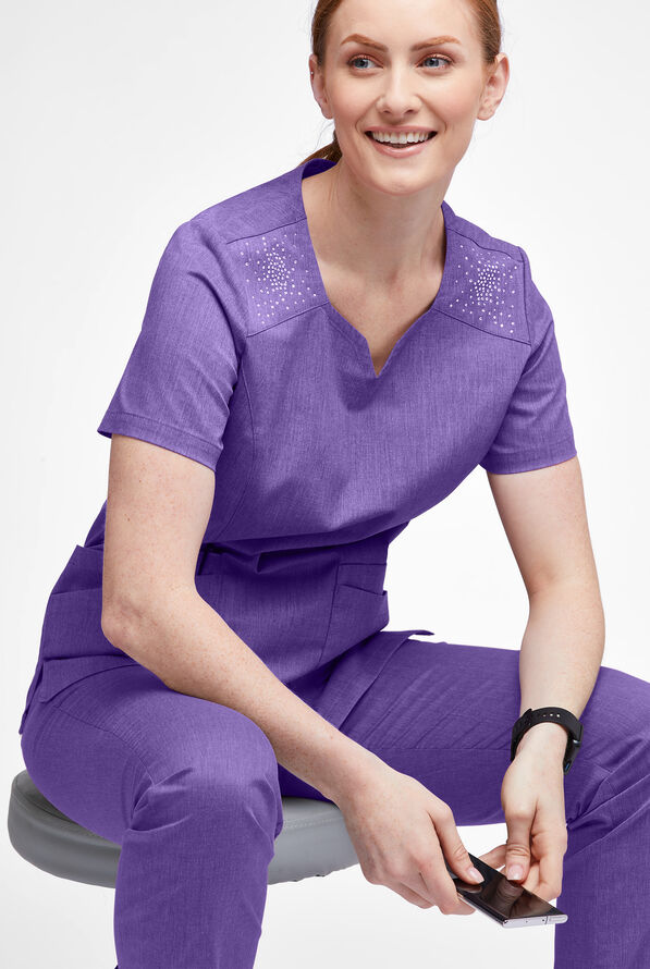 Blusa m&eacute;dica UA Butter-Soft STRETCH Crystal Bling con 6 bolsillos para mujer - Sparkling Grape Heather - 5