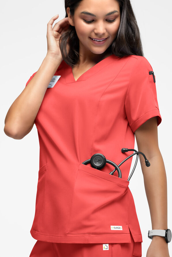 Blusa médica ReSurge Ruby con cuello en V y 5 bolsillos para mujer - Sunset Rose - 3