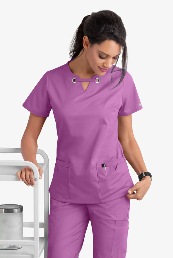 Blusa m&eacute;dica UA Butter-Soft STRETCH con ojales y 4 bolsillos para mujer - Orchid - 8