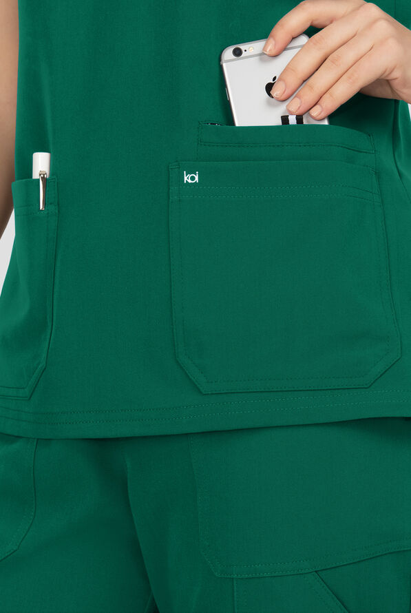 Blusa m&eacute;dica Koi Next Gen Hustle and Hear con cuello en V y 3 bolsillos para mujer - Hunter - 3