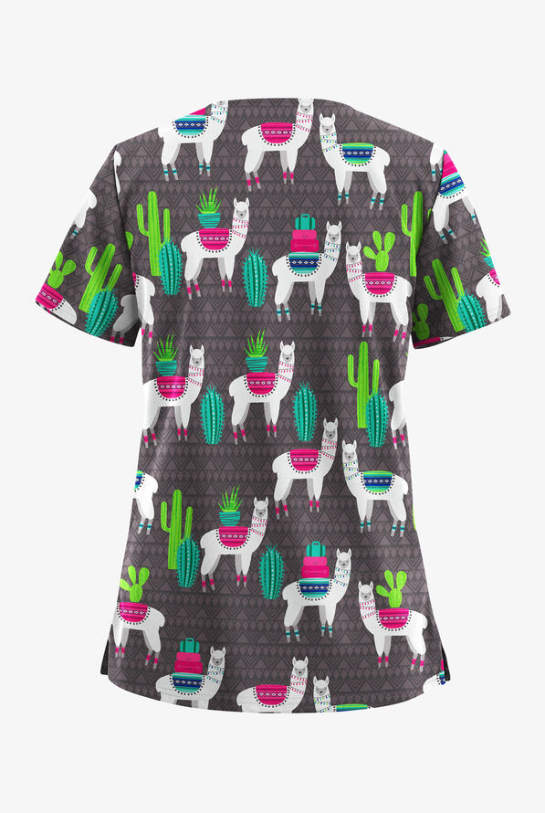 Blusa médica estampada Butter-Soft STRETCH Llama Vacation Pewter con cuello en V y 2 bolsillos para mujer - null - 2