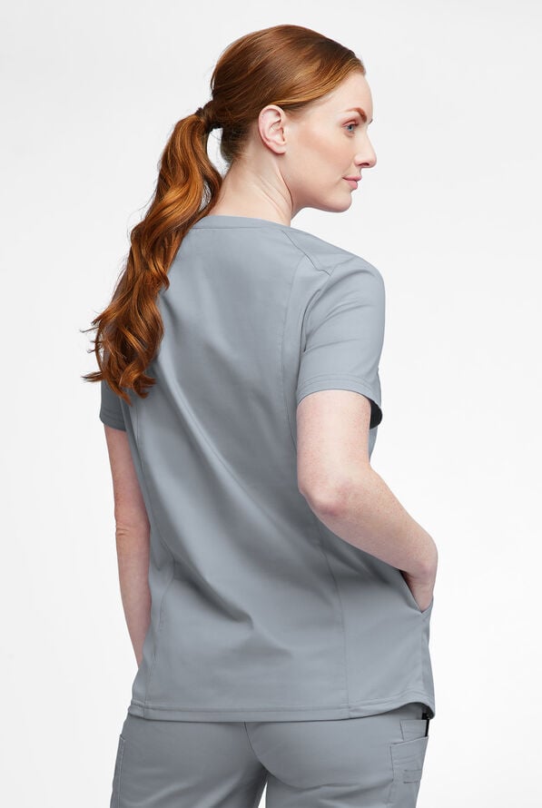 Blusa m&eacute;dica UA Butter-Soft STRETCH con detalle tejido y 3 bolsillos para mujer - Silver - 4