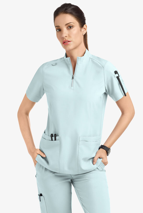 Blusa médica Easy STRETCH Jen con cremallera en el cuello y 4 bolsillos para mujer - Ocean Mist - 8