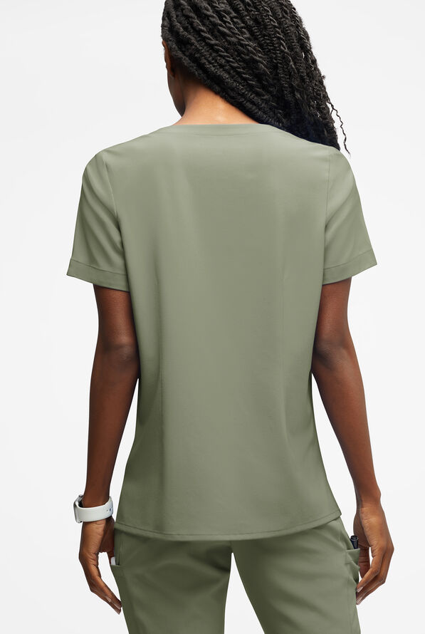 Blusa médica Easy STRETCH Amber con cuello con muesca y 4 bolsillos para mujer - Olive Leaf - 3