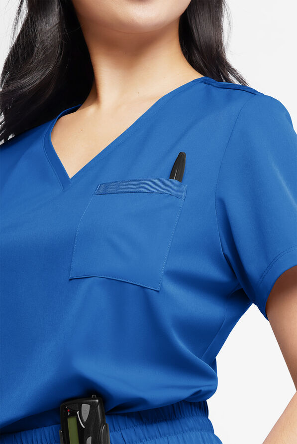 Blusa médica WhisperLite Zora Stretch con cuello en V y 2 bolsillos para mujer - Royal - 4