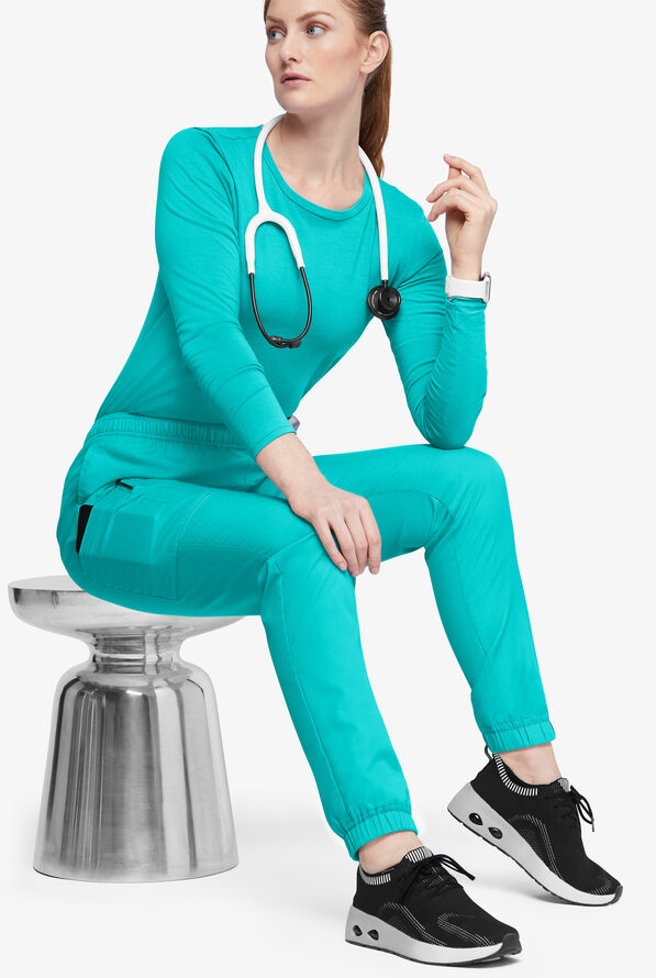 Butter-Soft Originals Women's 7-Pocket Tapered Jogger Cargo Scrub Pants - Petite - Bright Teal - 4