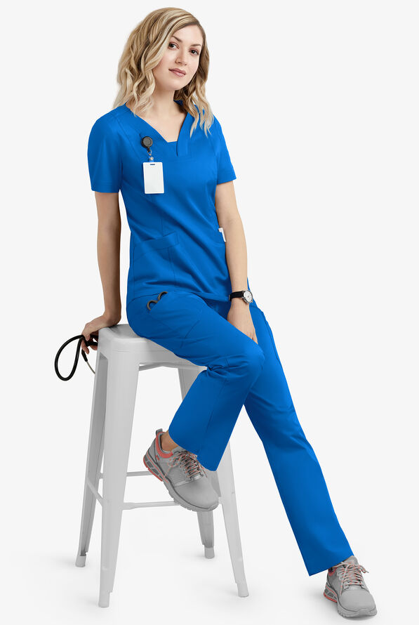 Blusa médica UA Butter-Soft STRETCH con cuello en V curvo y 4 bolsillos para mujer - Royal - 2