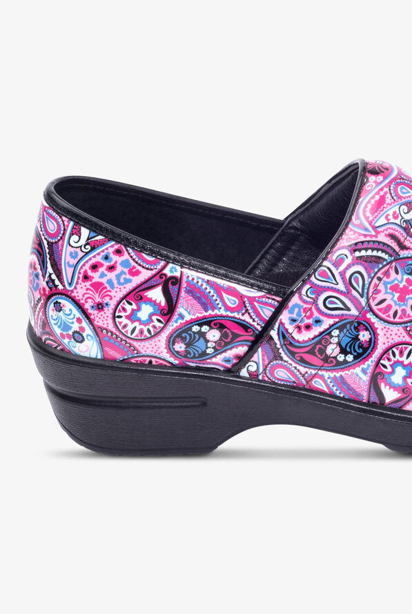 savvy nursing clogs