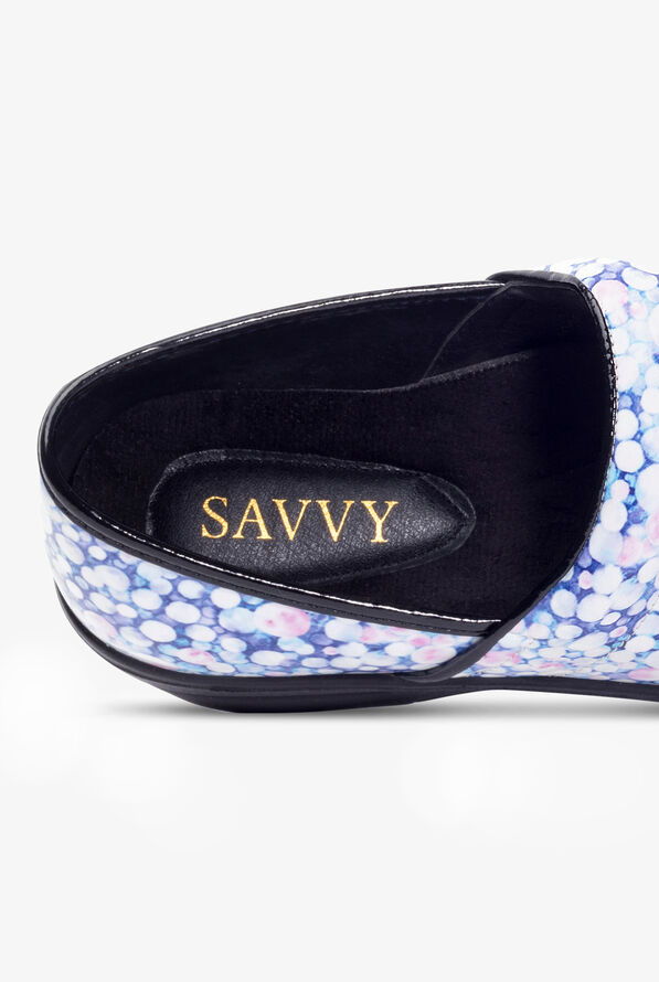 savvy slip resistant shoes