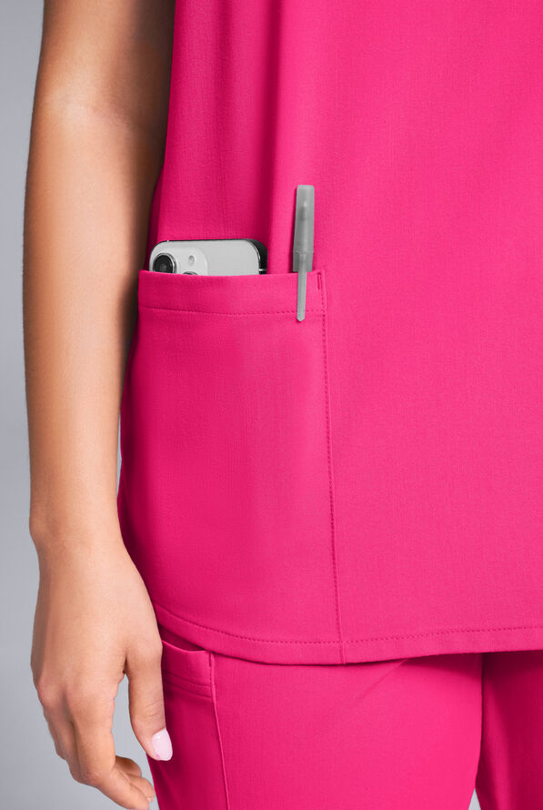 Blusa médica Hypothesis Base con cuello en V y 3 bolsillos para mujer - Reactive Pink - 6