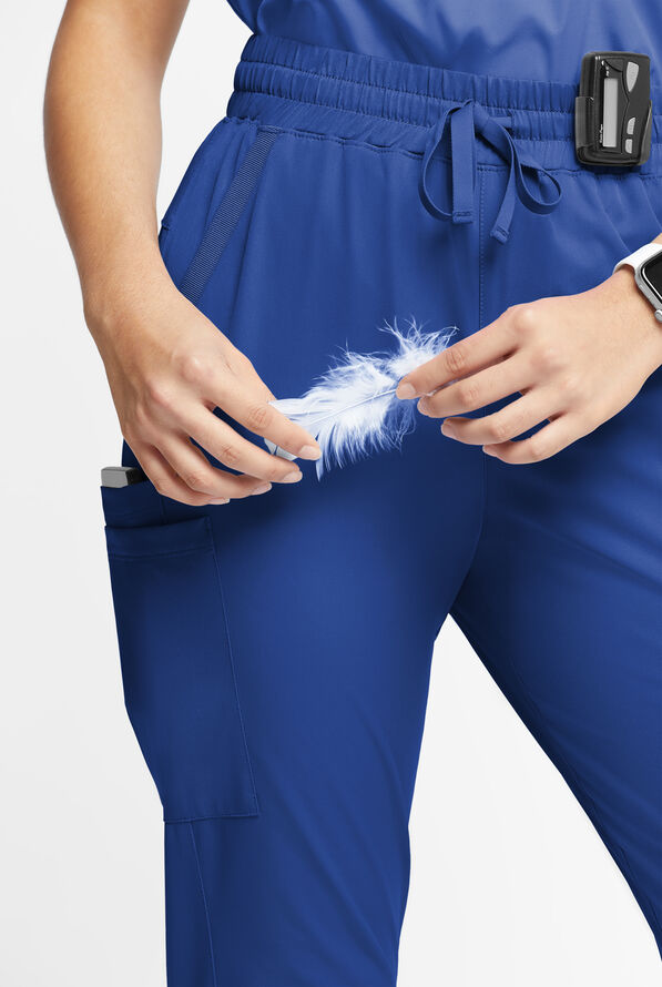 Pantalón médico WhisperLite Calla Petite estilo cargo con pierna fruncida y 6 bolsillos para mujer - Space Blue - 4