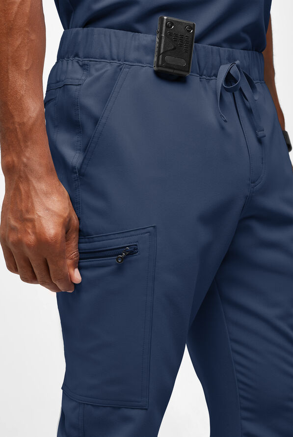 Pantal&oacute;n m&eacute;dico Movement by Butter-Soft STRETCH estilo cargo con 8 bolsillos para hombre - Navy - 3