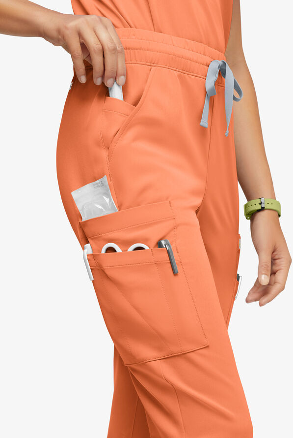 Pantalón médico ReSurge Topaz con cordón ajustable y 11 bolsillos para mujer - Coral Haze - 3