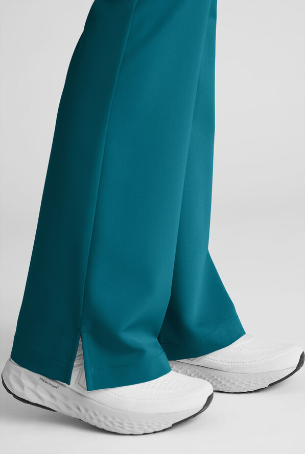 ReSurge Avon Women's 7-Pocket Flare Leg Cargo Scrub Pant - Petite - Caribbean Blue - 6