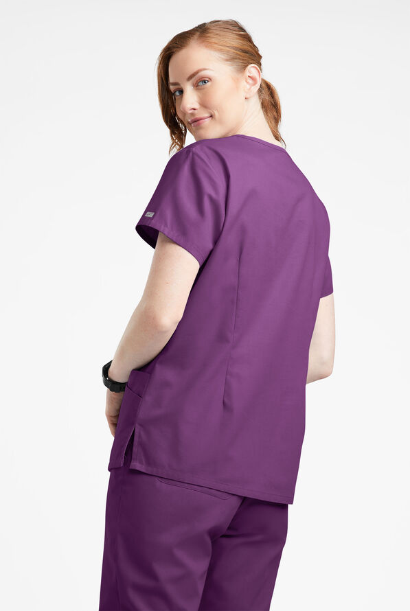 Blusa m&eacute;dica Butter-Soft Originals con cuello en V curvo y 7 bolsillos para mujer - Eggplant - 3