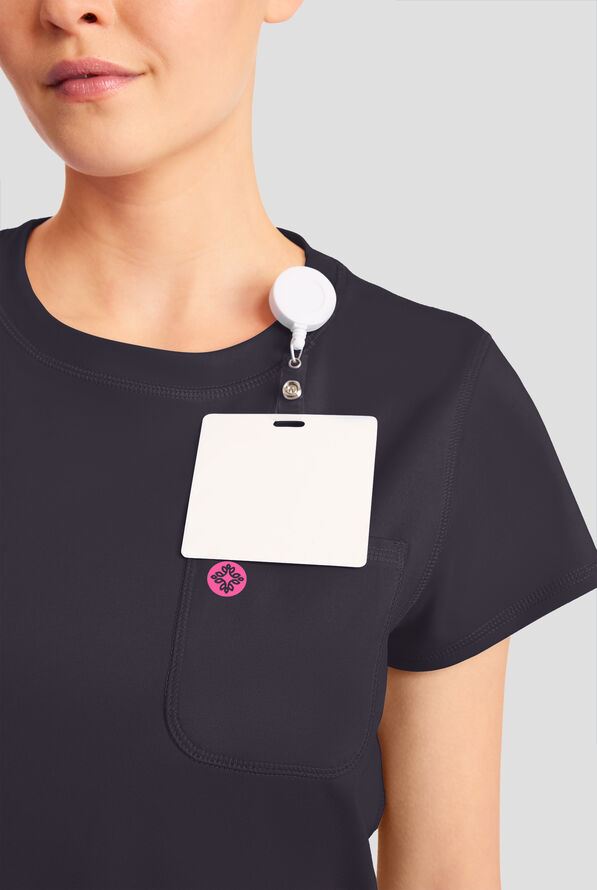 Blusa m&eacute;dica Med Couture Amp Knit STRETCH con cuello redondo y 2 bolsillos para mujer - Pewter - 5