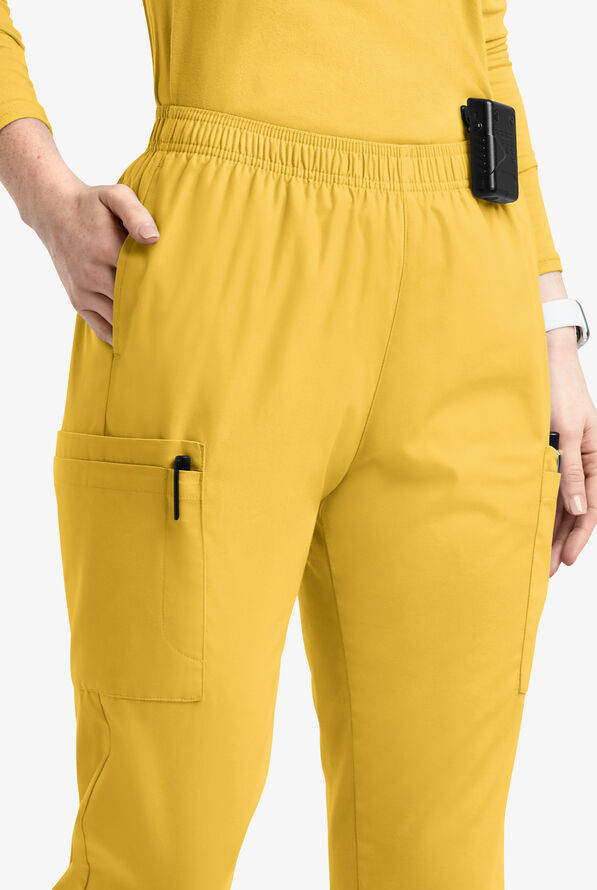 Pantalón médico Butter-Soft Originals estilo jogger cargo con 7 bolsillos y piernas pitillo para mujer - Warm Sun - 2