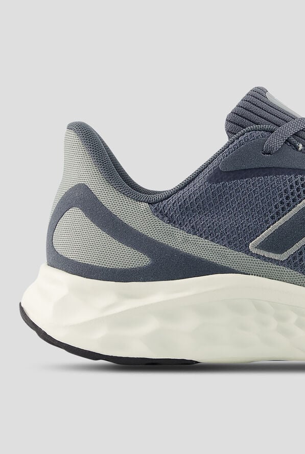 New Balance Men's Fresh Foam Arishi v4 Graphite / Slate Grey Athletic Lace Up Shoes - null - 4