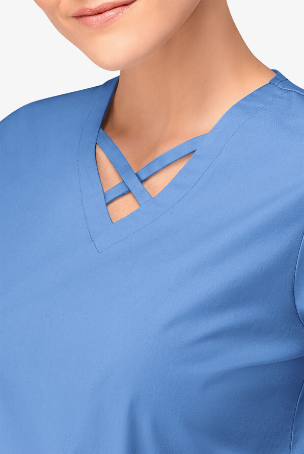 Blusa m&eacute;dica UA Butter-Soft STRETCH con lazos entrecruzados y 4 bolsillos para mujer - Ceil Blue - 3