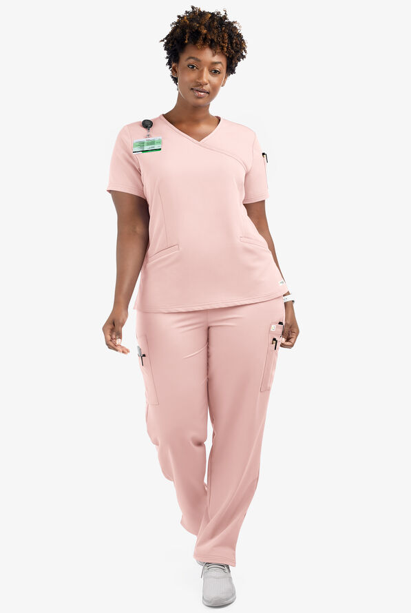 Blusa m&eacute;dica ReSurge by Butter-Soft estilo cruzado con 5 bolsillos para mujer **Ligeramente IRREGULAR** - Sweet Pink - 4