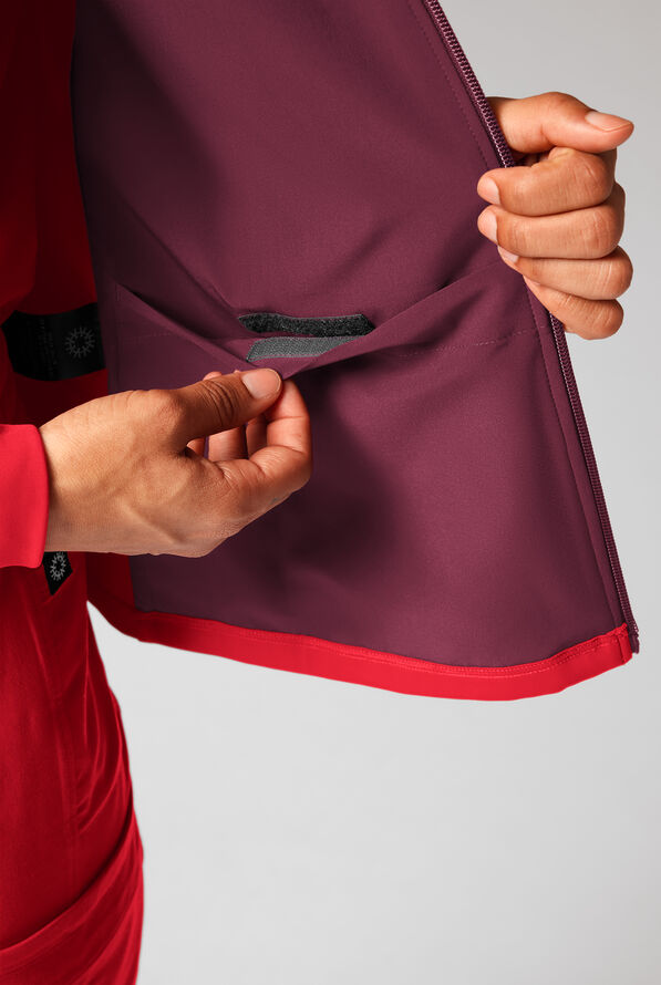 Chaqueta m&eacute;dica Hypothesis Super-Dermal con cremallera y m&uacute;ltiples bolsillos para mujer - Hemoglobin/Wine - 7
