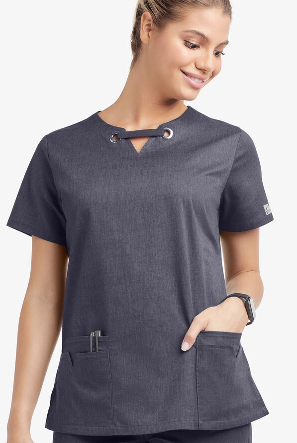 Blusa m&eacute;dica UA Butter-Soft STRETCH con ojales y 4 bolsillos para mujer - Indigo Denim - 5