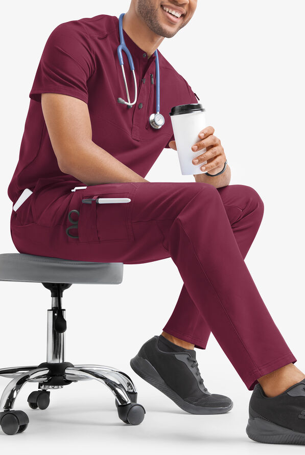 Pantal&oacute;n m&eacute;dico MOVEMENT by Butter-Soft STRETCH Hadar estilo cargo con 9 bolsillos para hombre - Wine - 4