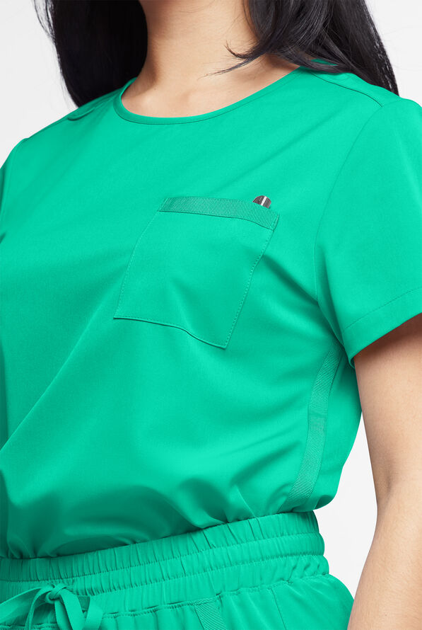Blusa médica WhisperLite Lyra Stretch con cuello redondeado y 2 bolsillos para mujer - Dynasty Green - 4