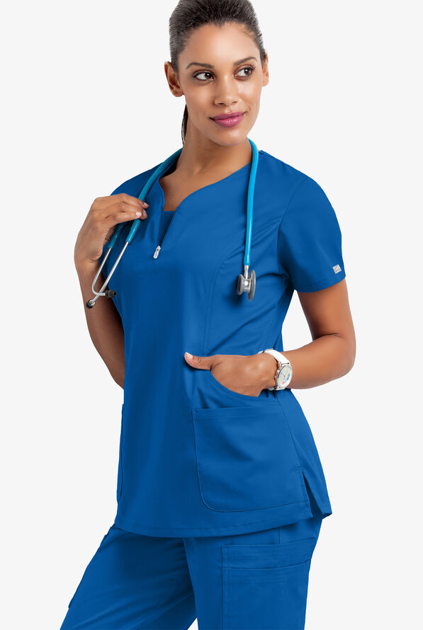 Blusa m&eacute;dica UA Butter-Soft STRETCH con cremallera en el cuello curvo y 4 bolsillos para mujer - Royal - 7